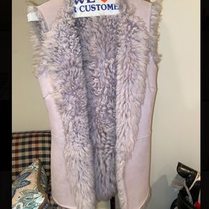 ST JOHN REVERSIBLE FUR/SUEDE VEST